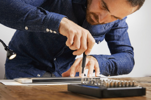 Mantenimiento a equipo e instalaciones de audio