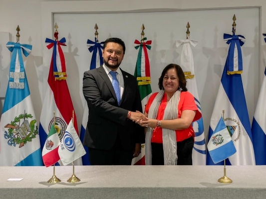 Titular de la Secretaría Nacional de Ciencia y Tecnología de Guatemala visita el ILCE