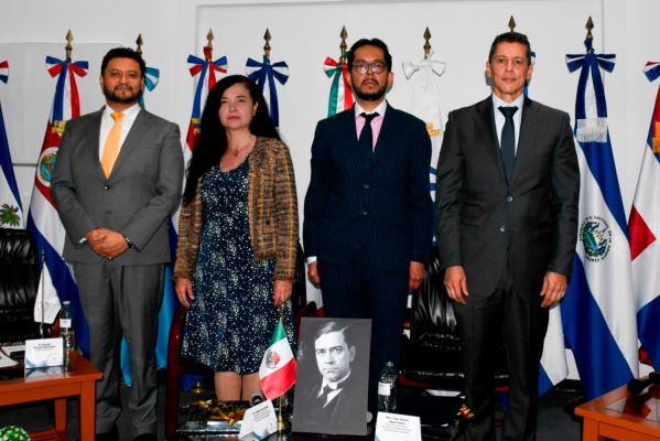 ILCE y la Embajada de Nicaragua en México celebran el legado de Rubén Darío con un conversatorio