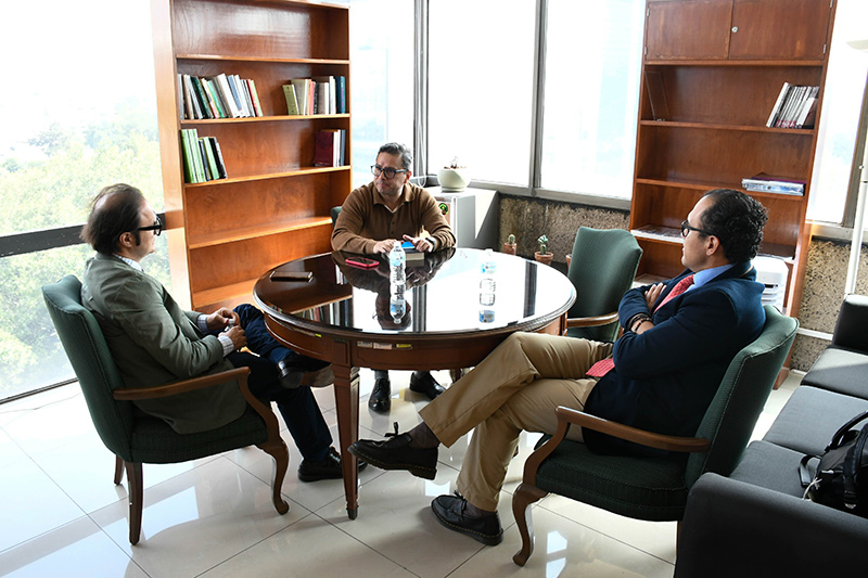La Dirección General de Profesiones de la SEP e ILCE dialogan sobre los retos educativos contemporáneos
