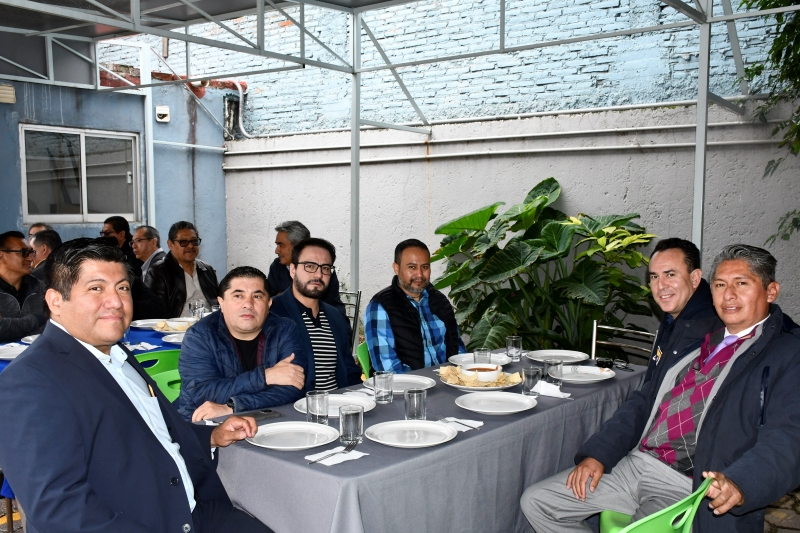 El ILCE celebra el Día del Padre con sus colaboradores