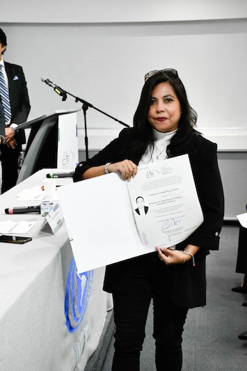 ILCE reconoce a nuevas tituladas de sus programas de posgrado