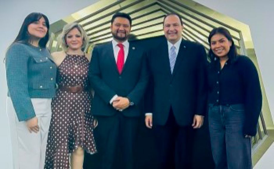 ILCE y Miss Universe discuten en pro del empoderamiento femenino